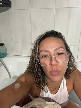leana bgeee online show from 07/21/26, 09:17
