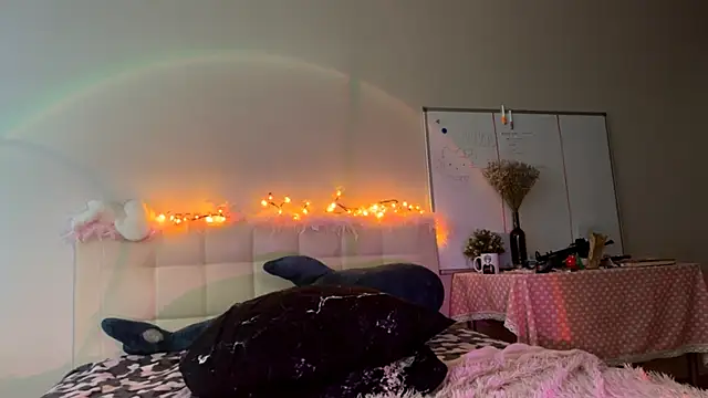 sexy cute18 online show from 07/06/26, 01:35