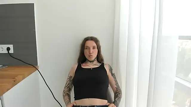 MilaMoll673 online show from 06/06/26, 11:48