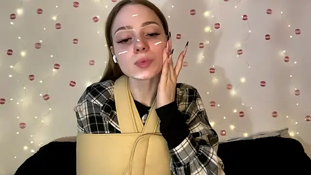 itskylieee online show from 06/30/26, 12:39