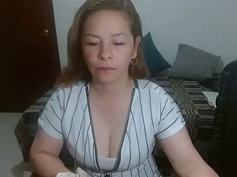 Chiquisexy1 online show from 06/22/26, 10:07
