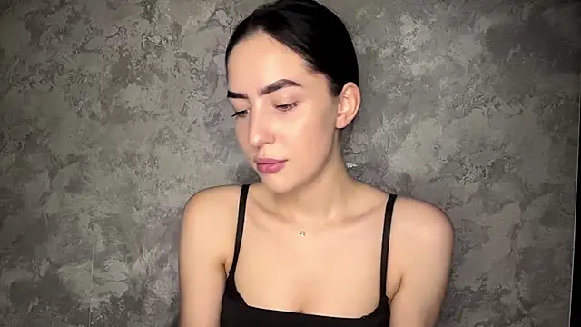 Snapshot of Ailish_Loveee chatting on 07/20/26, 03:58 Ailish Loveee online show from 07/20/26, 03:58