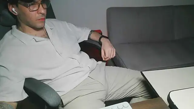 Luca-ItaloArgen online show from 06/09/26, 05:08