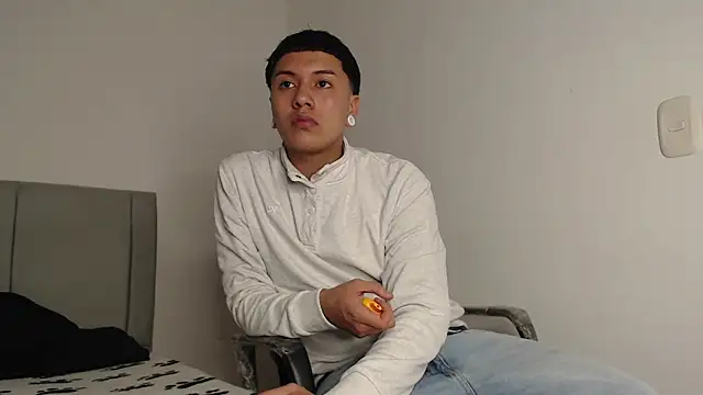 Owenn  blueee online show from 06/06/26, 01:54