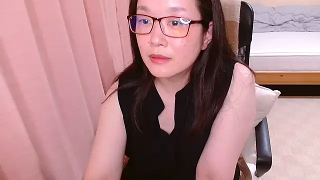 Snapshot of LENA-xo chatting on 07/13/26, 03:15 LENA-xo online show from 07/13/26, 03:15