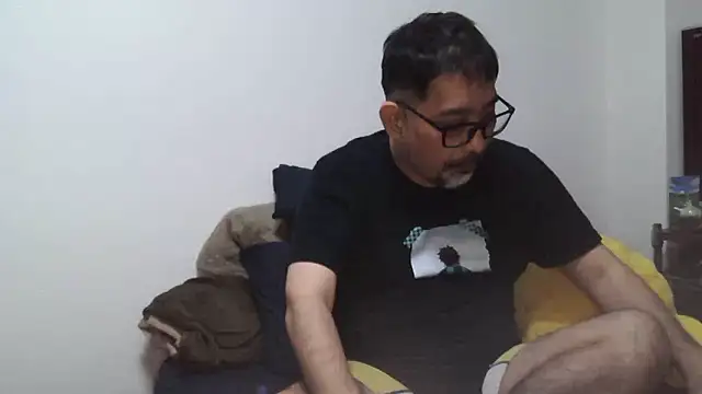 komadanaoki online show from 07/08/26, 12:42