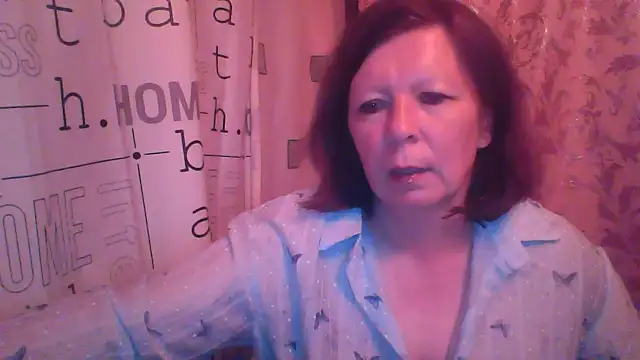 Snapshot of Schastlivaya43 chatting on 06/19/26, 07:17 Schastlivaya43 online show from 06/19/26, 07:17