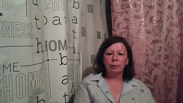 Snapshot of Schastlivaya43 chatting on 07/06/26, 07:27 Schastlivaya43 online show from 07/06/26, 07:27