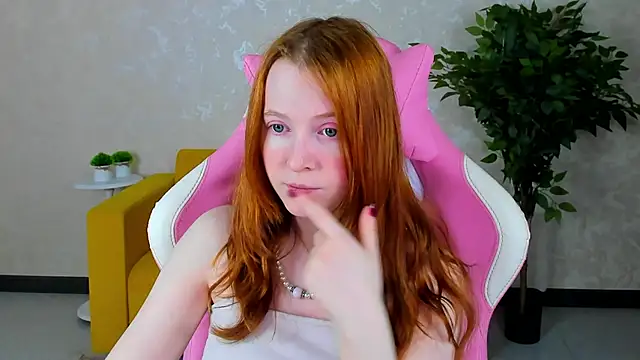 ari-kittyy online show from 06/09/26, 04:13
