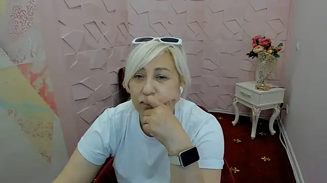Fabolous love online show from 06/08/26, 12:05