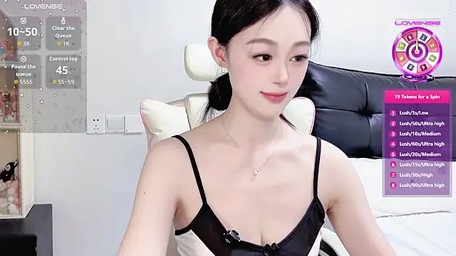 Snapshot of Ellaa999 chatting on 06/20/26, 09:12 Ellaa999 online show from 06/20/26, 09:12