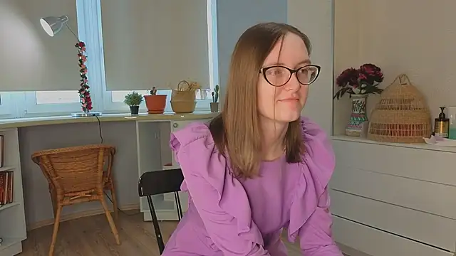 Snapshot of EstelaWeninger chatting on 06/10/26, 04:23 EstelaWeninger online show from 06/10/26, 04:23
