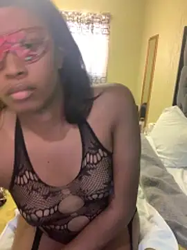 Shemale Kitty online show from 06/06/26, 10:09