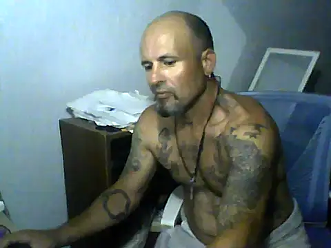Snapshot of SlickDickyadown chatting on 06/18/26, 03:18 SlickDickyadown online show from 06/18/26, 03:18