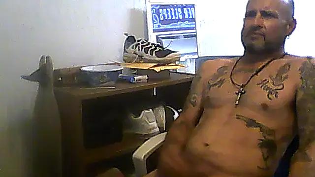 Snapshot of SlickDickyadown chatting on 07/04/26, 01:12 SlickDickyadown online show from 07/04/26, 01:12