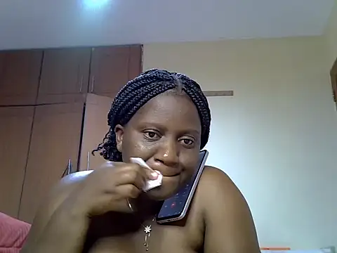 Snapshot of biganni_ chatting on 06/13/26, 01:53 biganni online show from 06/13/26, 01:53
