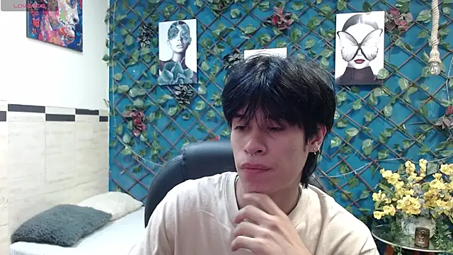 wayath1 online show from 06/30/26, 11:11