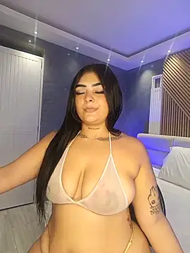 inaya khalifaa online show from 06/26/26, 10:47