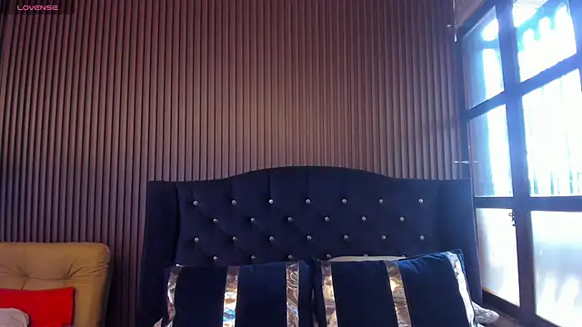 Chloe Belll online show from 06/17/26, 04:41