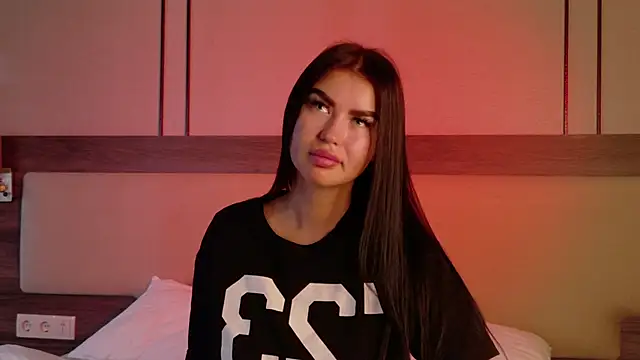 leonameilee online show from 06/30/26, 06:36
