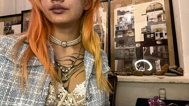 JoanneMcauly online show from 06/24/26, 09:47