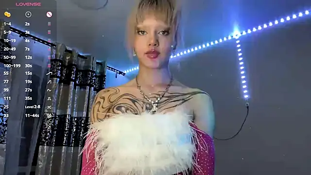 JoanneMcauly online show from 08/04/26, 08:44