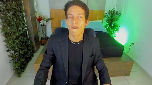Snapshot of LevinFox chatting on 06/18/26, 11:36 LevinFox online show from 06/18/26, 11:36