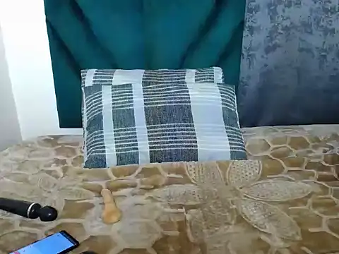 -pussy lover  online show from 06/11/26, 05:49