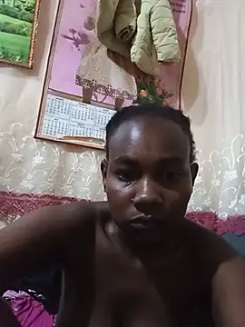 Snapshot of luinah chatting on 06/16/26, 10:56 luinah online show from 06/16/26, 10:56