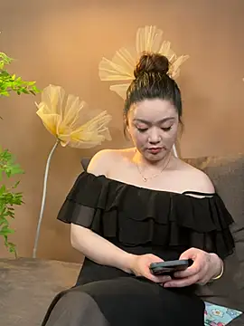 chuchu38677 online show from 06/06/26, 12:21