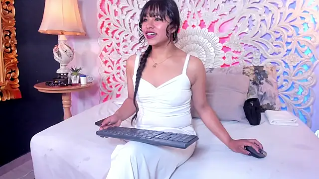 Natasha rosee  online show from 07/30/26, 11:09