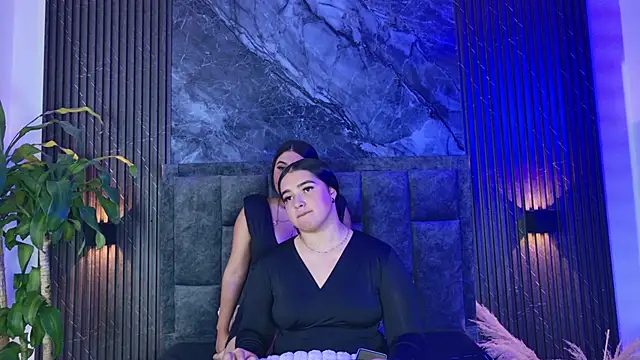 elara and amber online show from 06/07/26, 02:05