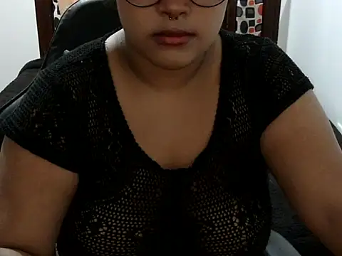 Lolacurly69 online show from 06/17/26, 02:36