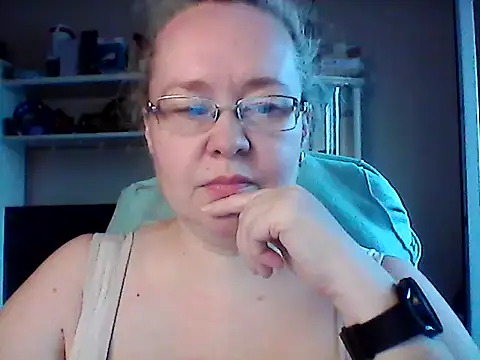 Viola27 online show from 06/15/26, 02:19