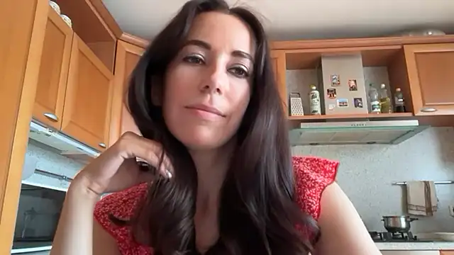 Flamingo Queen online show from 07/06/26, 05:59