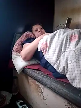 Snapshot of oksana72 chatting on 09/30/25, 12:10 oksana72 online show from 09/30/25, 12:10