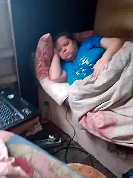 Snapshot of oksana72 chatting on 10/21/25, 10:49 oksana72 online show from 10/21/25, 10:49