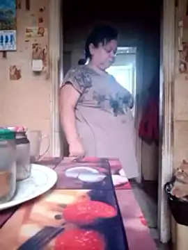 Snapshot of oksana72 chatting on 12/22/25, 07:16 oksana72 online show from 12/22/25, 07:16