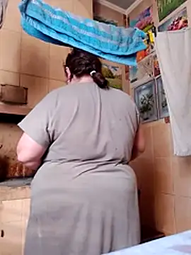 Snapshot of oksana72 chatting on 02/19/26, 10:11 oksana72 online show from 02/19/26, 10:11