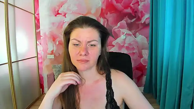 Snapshot of LunaKissesx chatting on 06/26/26, 11:25 LunaKissesx online show from 06/26/26, 11:25