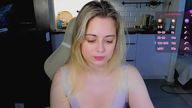 blonde kellyy online show from 06/17/26, 02:14
