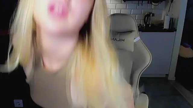 blonde kellyy online show from 06/25/26, 11:04