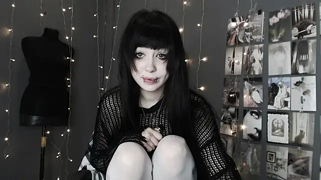 Snapshot of lucyy0_0ddeath chatting on 06/09/26, 06:03 lucyy0 0ddeath online show from 06/09/26, 06:03