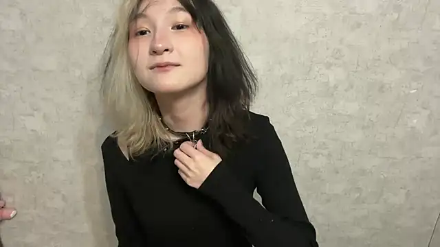 Lilfain baby online show from 06/12/26, 12:09