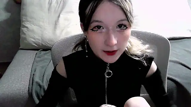 Lilfain baby online show from 08/01/26, 12:04