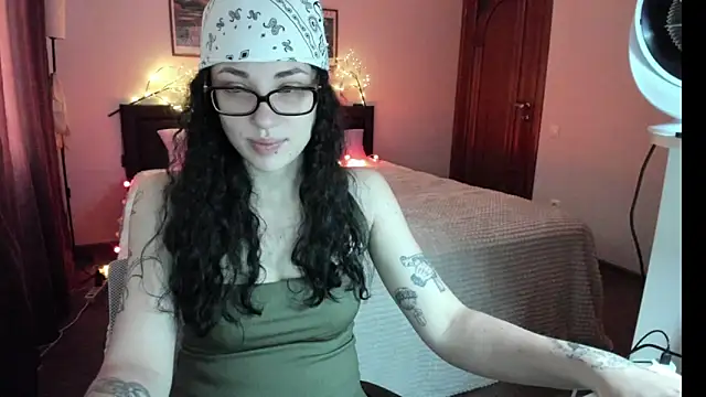 elisskriter online show from 07/13/26, 04:15