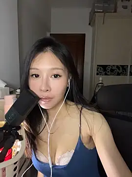 DouDou-2001 online show from 06/08/26, 01:00