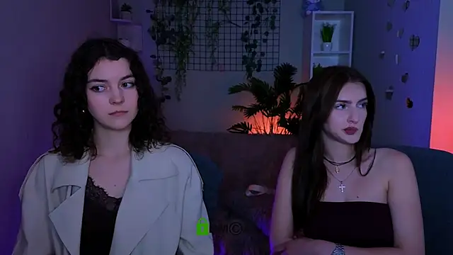 naomi perl online show from 06/17/26, 01:12