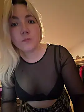 LauraStarr online show from 06/16/26, 12:41