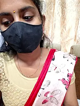 Clara-Lilly online show from 06/11/26, 04:43
